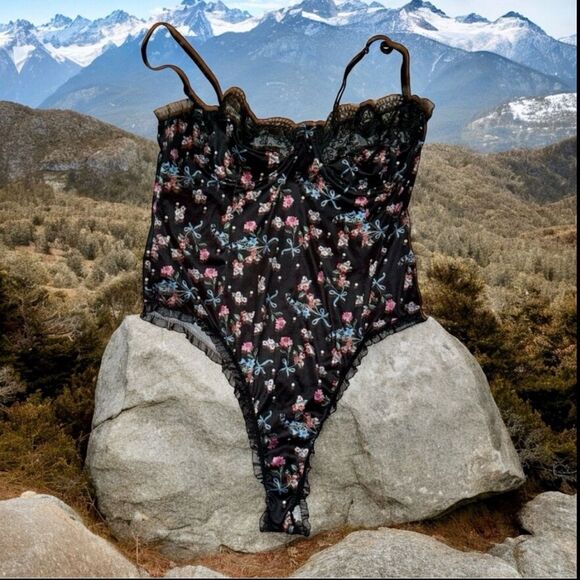 Bodysuit Teddy Black/Multi Color Floral Print Lace With Underwire Size L NWOT - Picture 2 of 14